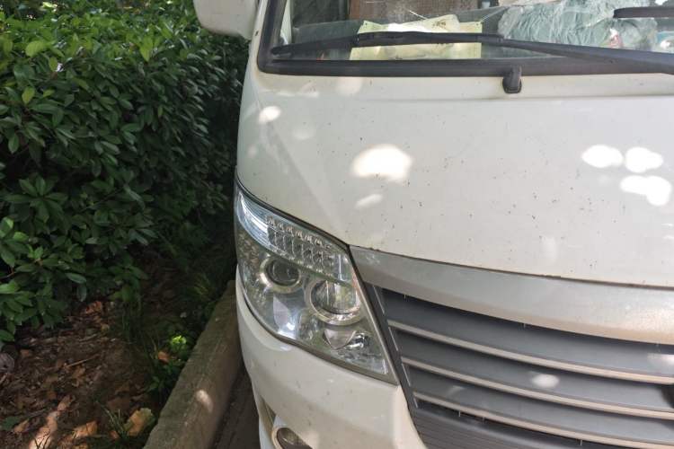 Used Golden Dragon Hiace  Engine Bay Right