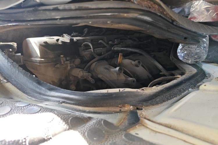 Used Golden Dragon Hiace  Engine Bay