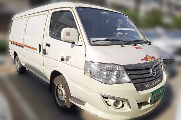 Used Golden Dragon Hiace  Front Right 45 Deg