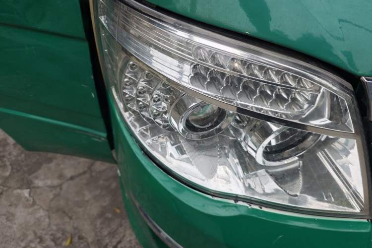 Used Golden Dragon Hiace 2021 1.8L Gasoline Version Long Wheelbase High-Roof Model LJ4A18Q6 Right Front Headlight