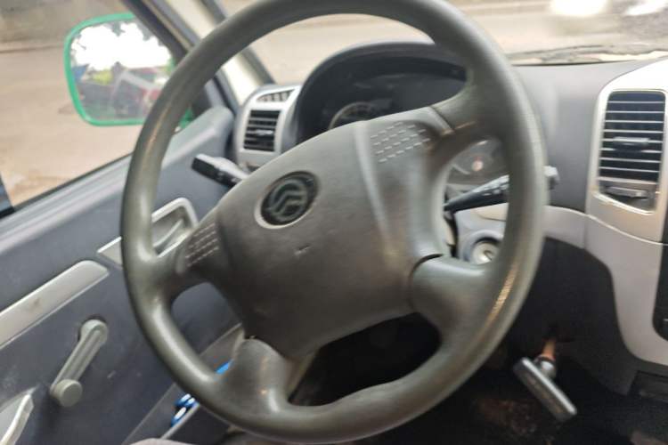 Used Golden Dragon Hiace 2021 1.8L Gasoline Version Long Wheelbase High-Roof Model LJ4A18Q6 Steering Wheel