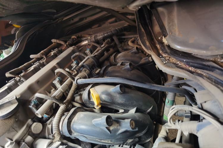 Used Golden Dragon Hiace 2021 1.8L Gasoline Version Long Wheelbase Low Roof – LJ4A18Q6 Engine Bay Left