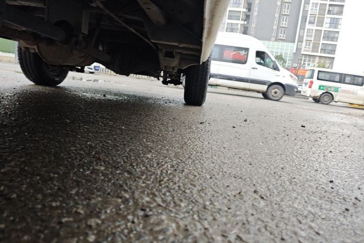 Used Golden Dragon Hiace 2021 1.8L Gasoline Version Long Wheelbase Low Roof – LJ4A18Q6 Chassis Front Left
