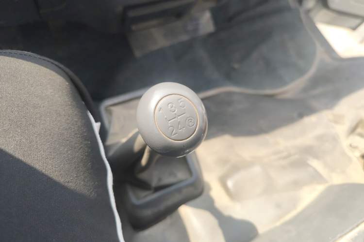 Used Golden Dragon Hiace  Gear Lever
