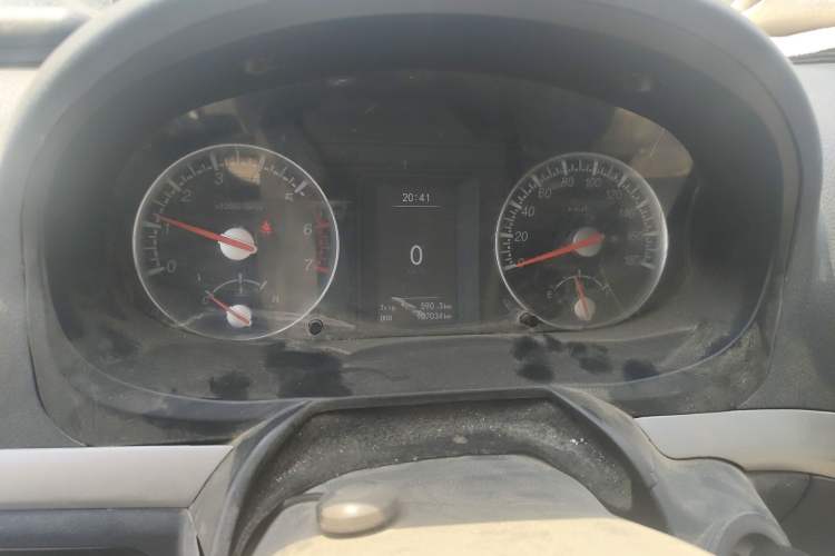 Used Golden Dragon Hiace  Odometer Close Up