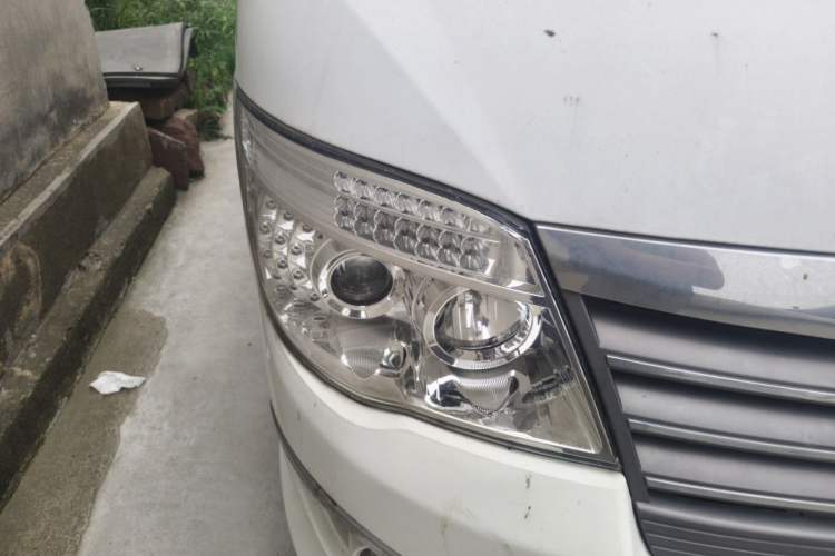 Used Golden Dragon Hiace 2021 1.8L Gasoline Version Logistics Vehicle Long-Wheelbase High-Roof Model GL850 LJ4A18Q6 Right Front Headlight