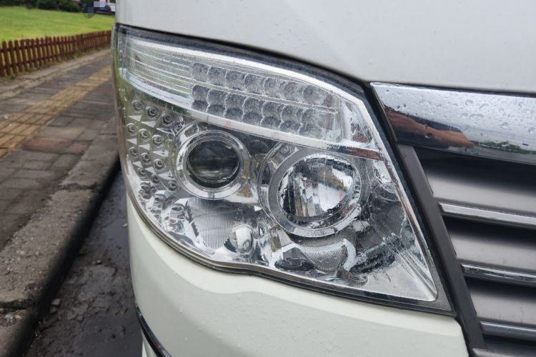 Used Golden Dragon Hiace 2021 1.8L Gasoline Version Logistics Vehicle Long-Wheelbase High-Roof Model GL850 LJ4A18Q6 Right Front Headlight