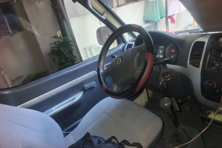 Used Golden Dragon Hiace 2021 1.8L Gasoline Version Logistics Vehicle Long-Wheelbase Low-Roof Model GL850 LJ4A18Q6 Steering Wheel