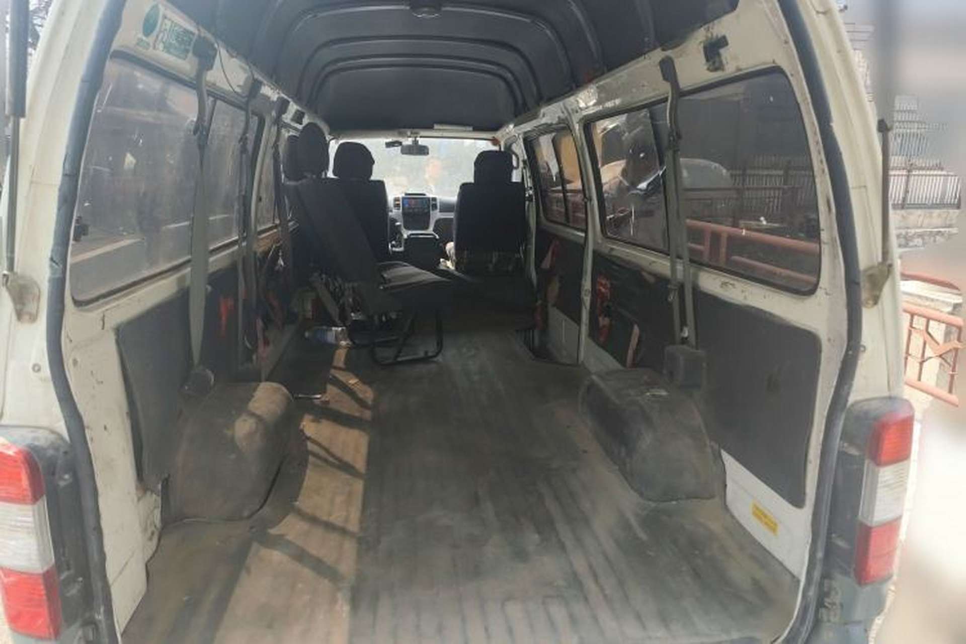 Used Golden Dragon Hiace  Trunk