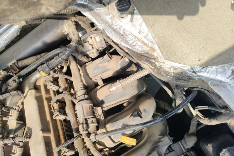 Used Golden Dragon Hiace  Engine Bay Left