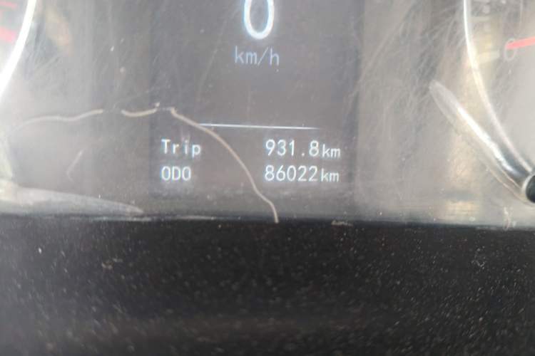 Used Golden Dragon Hiace  Odometer Close Up