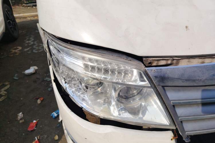 Used Golden Dragon Hiace New Energy 2017 XML5036XXYEVW0 Pure Electric Van Right Front Headlight