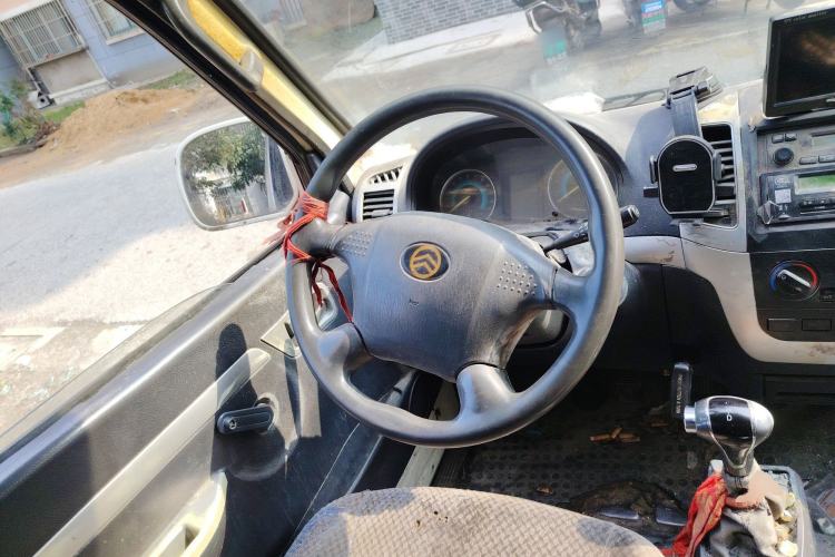 Used Golden Dragon Hiace New Energy 2017 XML5036XXYEVW0 Pure Electric Van Steering Wheel