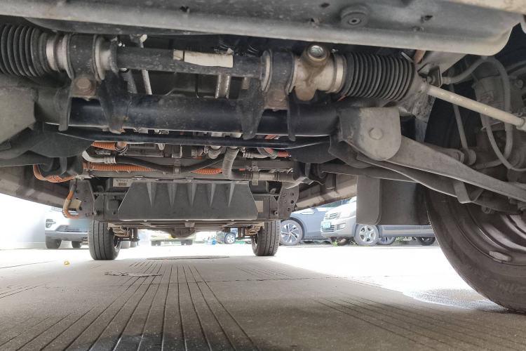 Used Golden Dragon Hiace New Energy 2021 Longyun GLE550 4421 mm long with a 41.86 kWh battery Chassis Front
