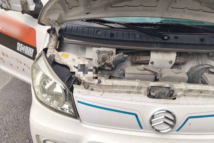 Used Golden Dragon Hiace New Energy 2021 Longyun GLE550 4421 mm long with a 41.86 kWh battery Engine Bay Right