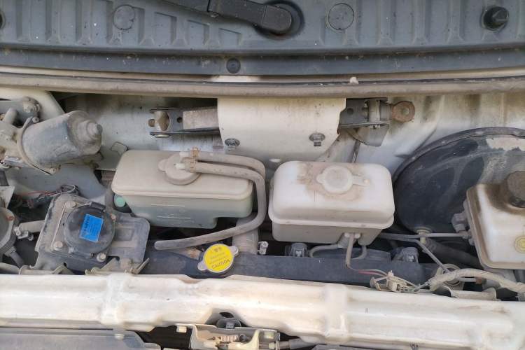 Used Golden Dragon Hiace New Energy 2021 Longyun GLE550 4421 mm long with a 41.86 kWh battery Engine Bay