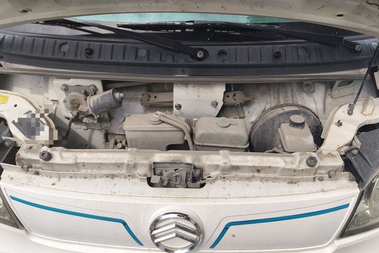 Used Golden Dragon Hiace New Energy 2021 Longyun GLE550 4421 mm long with a 41.86 kWh battery Engine Bay