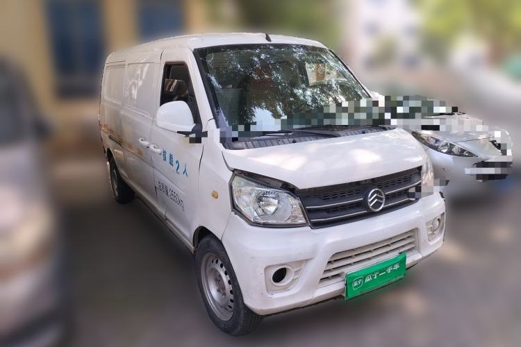 Used Golden Dragon Hiace New Energy 2021 Longyun GLE550 4421 mm long with a 41.86 kWh battery Front Right 45 Deg