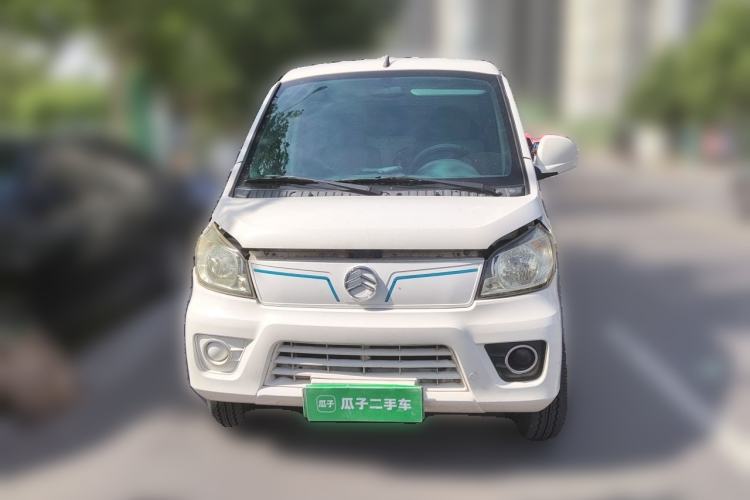 Used Golden Dragon Hiace New Energy 2021 Longyun GLE550 4421 mm long with a 41.86 kWh battery Front