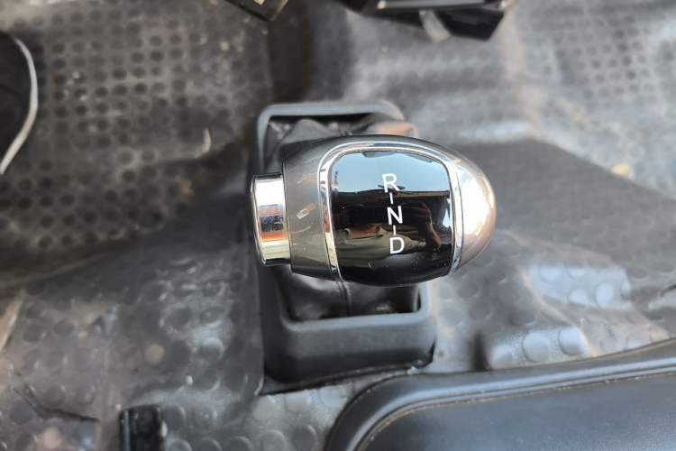 Used Golden Dragon Hiace New Energy 2021 Longyun GLE850 High-Roof Model 50.23 kWh Gear Lever