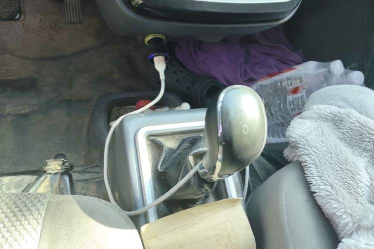 Used Golden Dragon Hiace New Energy 2021 Longyun GLE550 4421 mm long with a 41.86 kWh battery Gear Lever