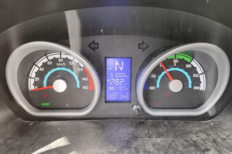 Used Golden Dragon Hiace New Energy 2021 Longyun GLE550 4421 mm long with a 41.86 kWh battery Instrument Cluster
