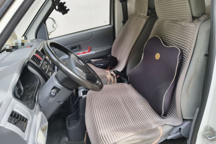 Used Golden Dragon Hiace New Energy 2021 Longyun GLE550 4421 mm long with a 41.86 kWh battery Left Front Seat