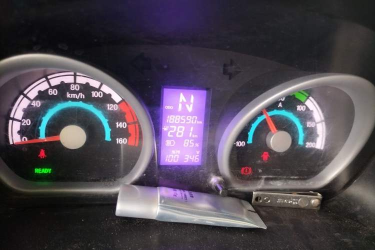 Used Golden Dragon Hiace New Energy 2021 Longyun GLE550 4421 mm long with a 41.86 kWh battery Odometer Close Up