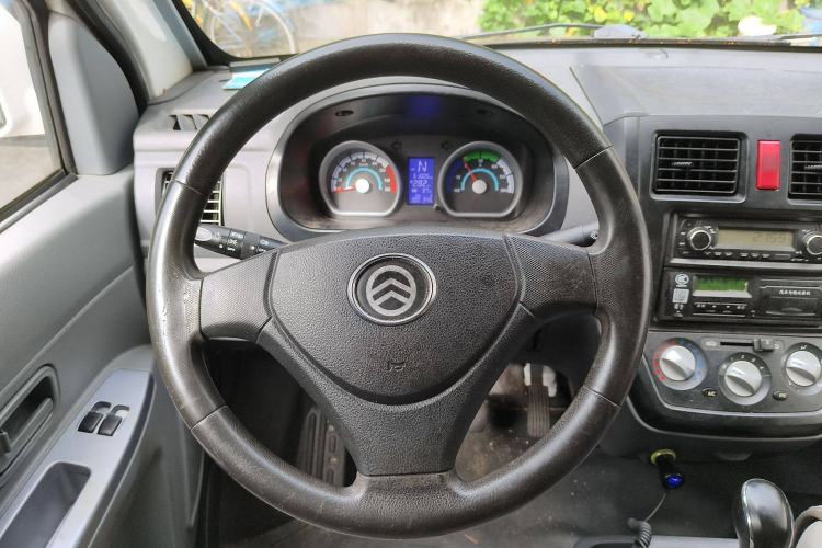 Used Golden Dragon Hiace New Energy 2021 Longyun GLE550 4421 mm long with a 41.86 kWh battery Steering Wheel