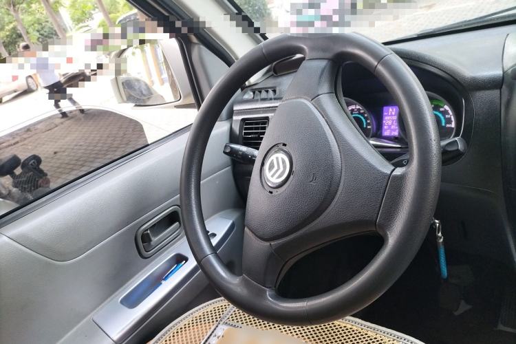 Used Golden Dragon Hiace New Energy 2021 Longyun GLE550 4421 mm long with a 41.86 kWh battery Steering Wheel