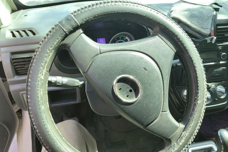 Used Golden Dragon Hiace New Energy 2021 Longyun GLE550 4421 mm long with a 41.86 kWh battery Steering Wheel