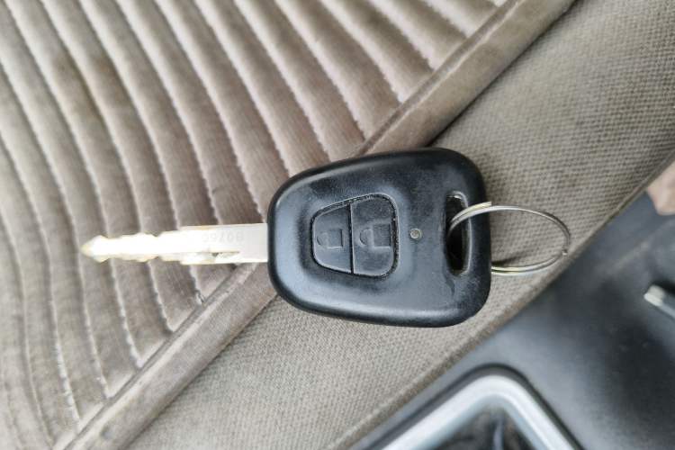 Used Golden Dragon Hiace New Energy 2021 Longyun GLE550 4421 mm long with a 41.86 kWh battery Vehicle Key