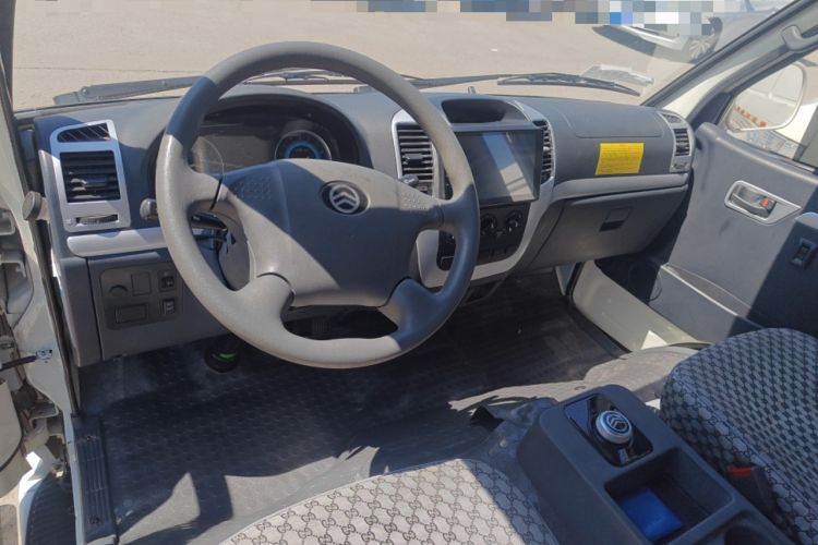 Used Golden Dragon Hiace New Energy 2023 Longyun GLE850 50.38 kWh Center Console