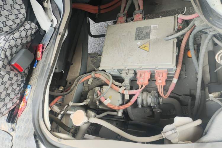 Used Golden Dragon Hiace New Energy 2023 Longyun GLE850 50.38 kWh Engine Bay Right