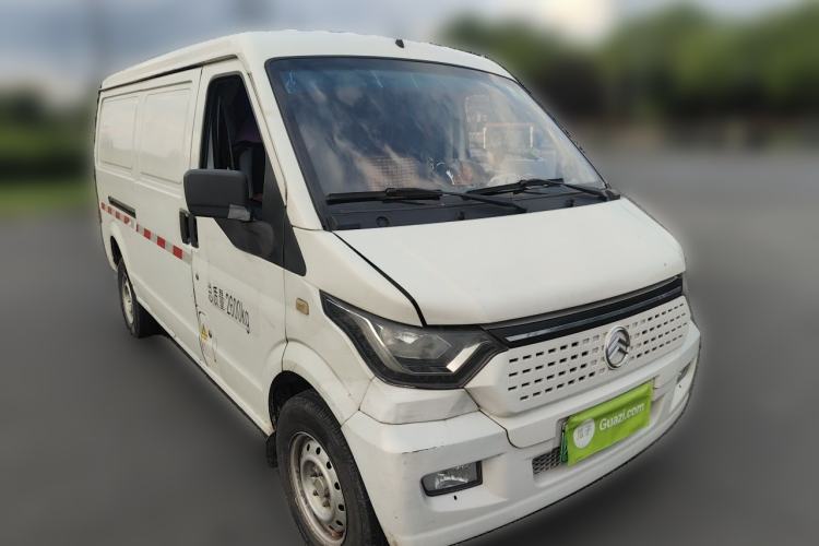 Used Golden Dragon Hiace New Energy 2023 Longyun GLE570 41.86 kWh Front Right 45 Deg