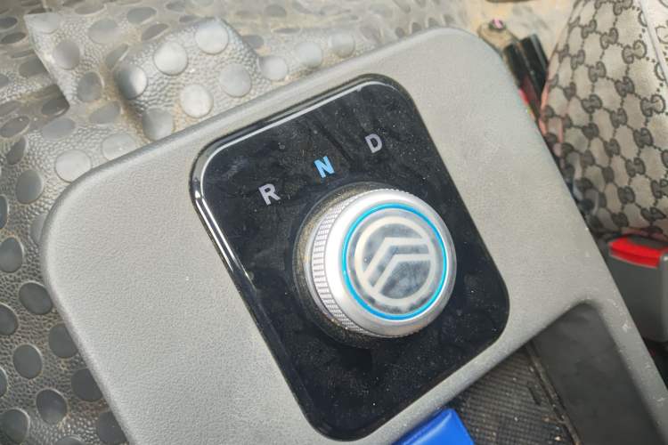 Used Golden Dragon Hiace New Energy 2023 Longyun GLE850 50.38 kWh Gear Lever