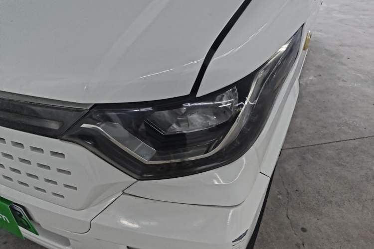 Used Golden Dragon Hiace New Energy 2023 Longyun GLE570 41.86 kWh Left Front Headlight