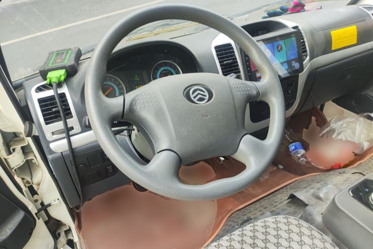 Used Golden Dragon Hiace New Energy 2023 Longyun GLE850 50.38 kWh Steering Wheel