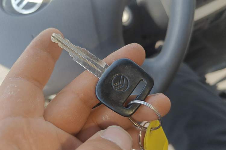 Used Golden Dragon Hiace New Energy 2023 Longyun GLE850 50.38 kWh Vehicle Key