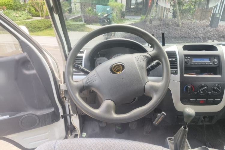 Used Golden Dragon New Era Hiace 2019 2.0L Gasoline Version Low-Roof XC4G20 Steering Wheel