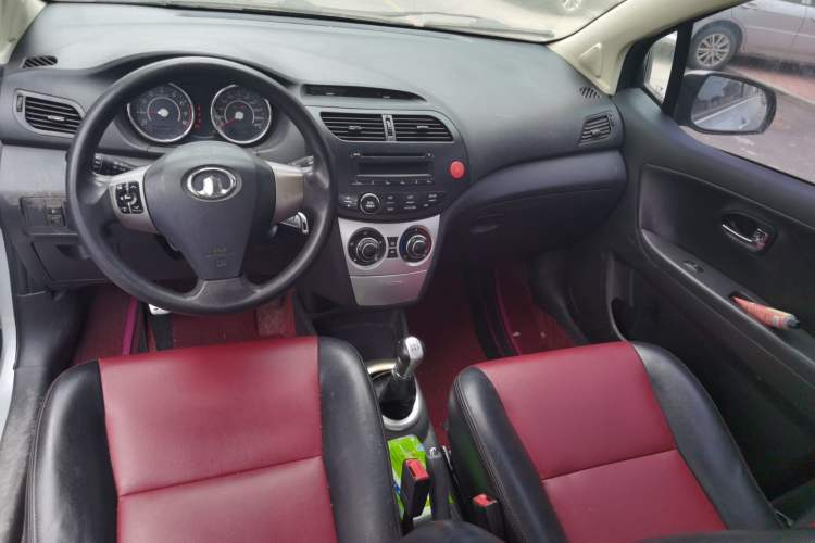 Used Great Wall C20R 2011 1.5L Manual Urban Version Center Console