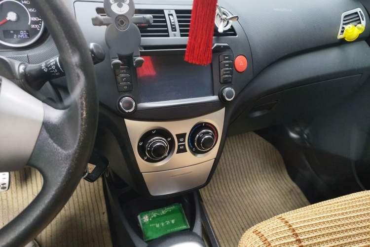 Used Great Wall C20R 2013 1.5L Manual Luxury Model Audio And AC Panel