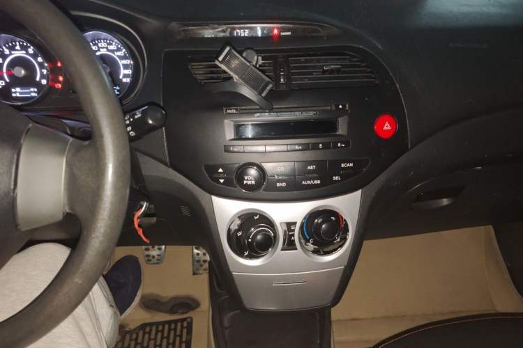 Used Great Wall C20R 2013 1.5L Manual Urban Model Audio And AC Panel