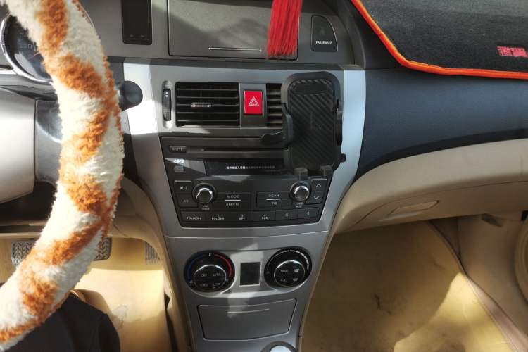 Used Great Wall C30 2010 1.5L Manual Luxury Edition Audio And AC Panel