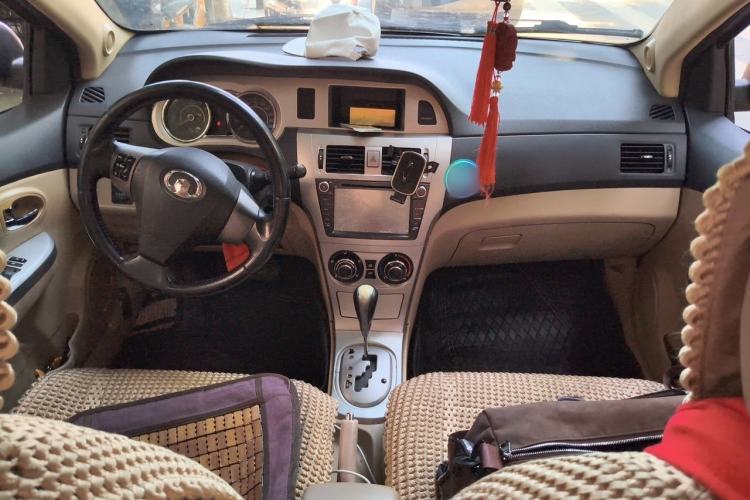 Used Great Wall C30 2010 1.5L CVT Luxury Version Center Console