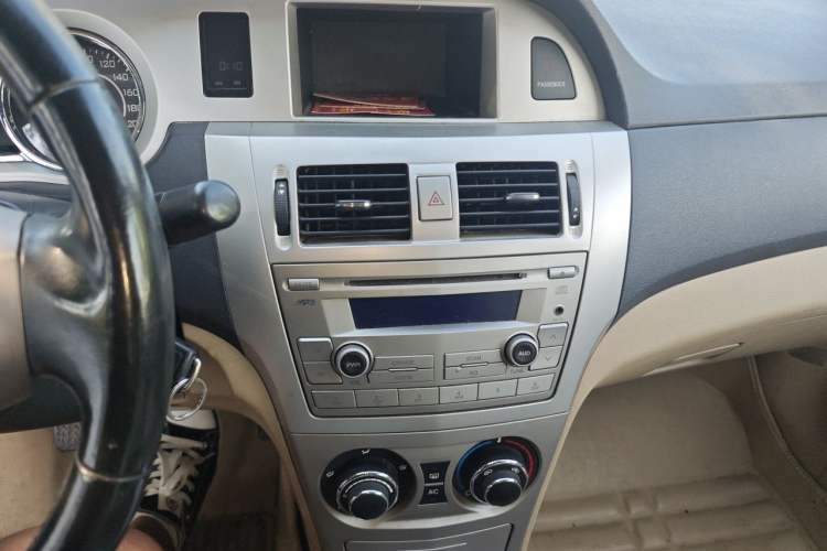 Used Great Wall C30 2010 1.5L Manual Luxury Edition Audio And AC Panel