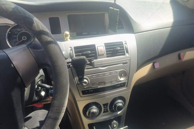 Used Great Wall C30 2010 1.5L Manual Luxury Edition Audio And AC Panel