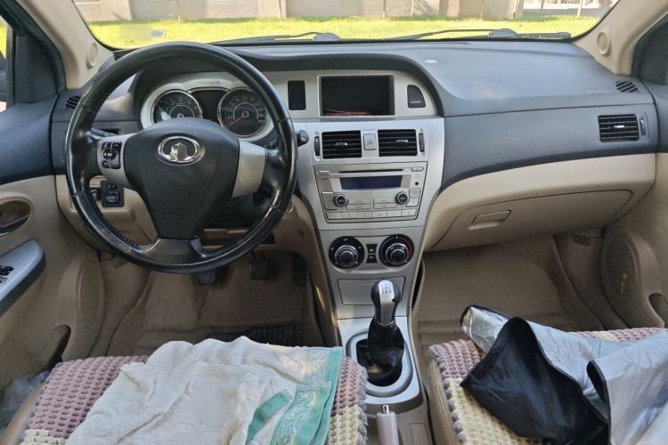 Used Great Wall C30 2010 1.5L Manual Luxury Edition Center Console
