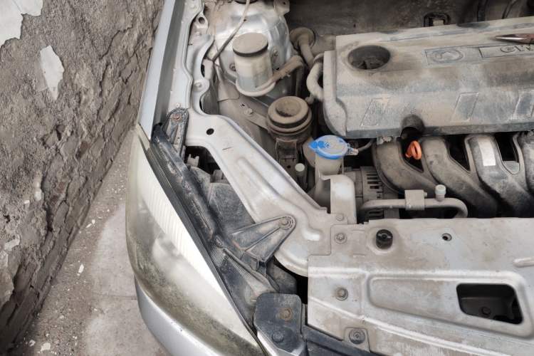 Used Great Wall C30 2010 1.5L Manual Elite Edition Engine Bay Right