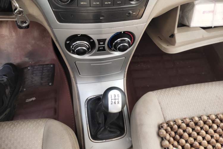 Used Great Wall C30 2010 1.5L Manual Elite Edition Gear Lever